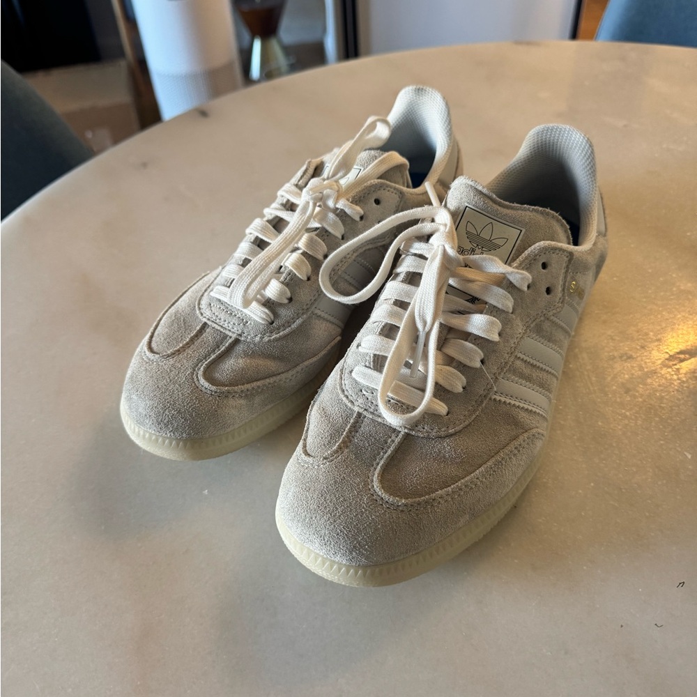 Adidas Samba ADV Sneakers in Chalk White / Gray